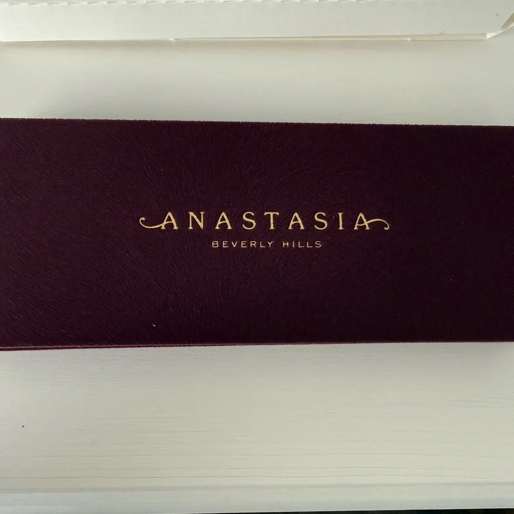 Anastasia Beverly Hills Jewel-Toned Eyeshadow Palette - Picture 5 of 8